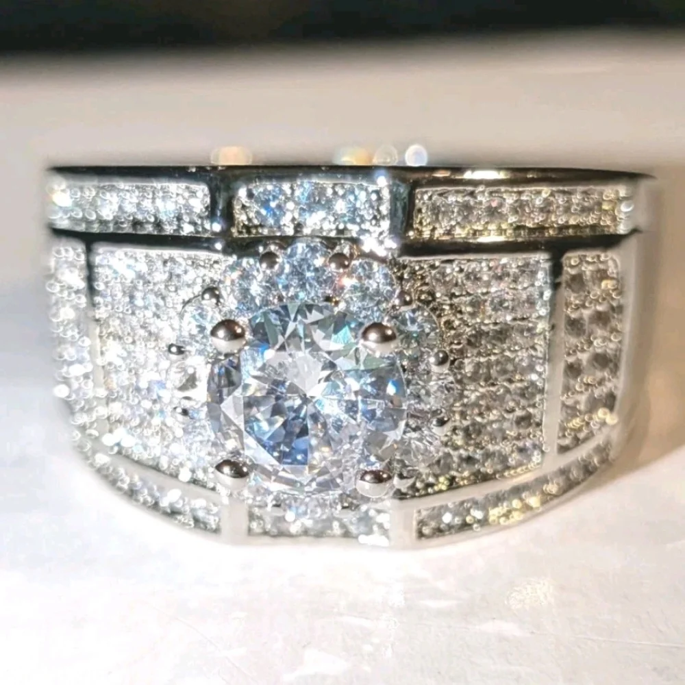 Elegant Men's 4 Ct Lab Created Diamond Blinged Out 925 Silver Wedding Band